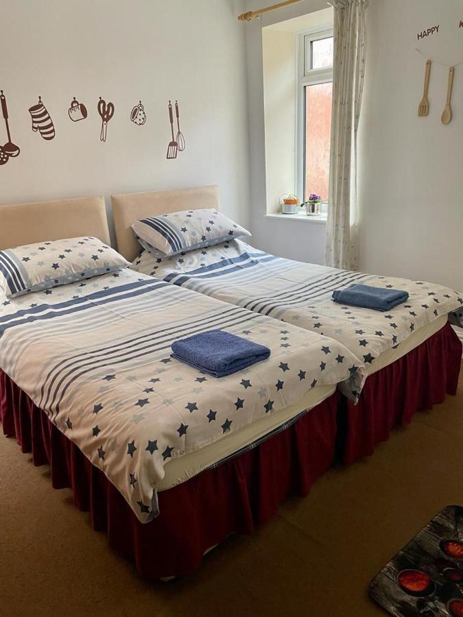 The Blue Moon Bed & Breakfast Blackpool Exterior photo