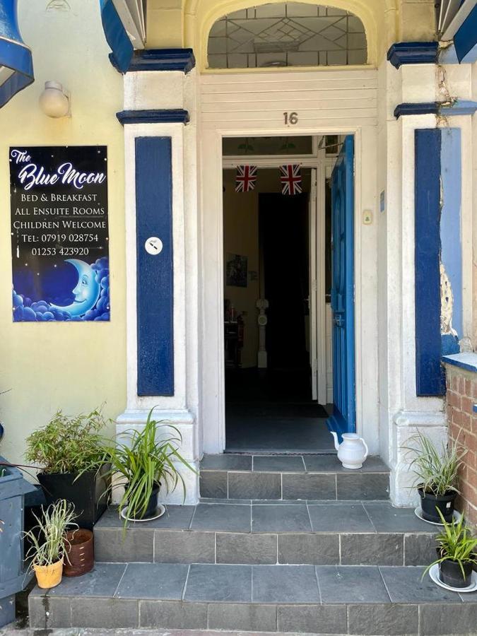 The Blue Moon Bed & Breakfast Blackpool Exterior photo