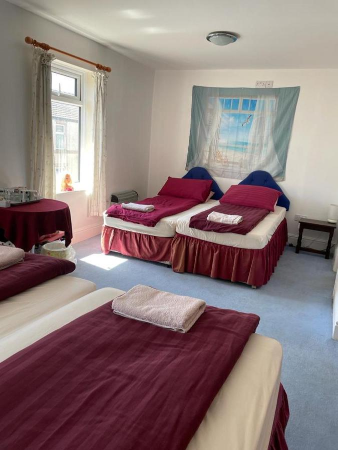 The Blue Moon Bed & Breakfast Blackpool Exterior photo