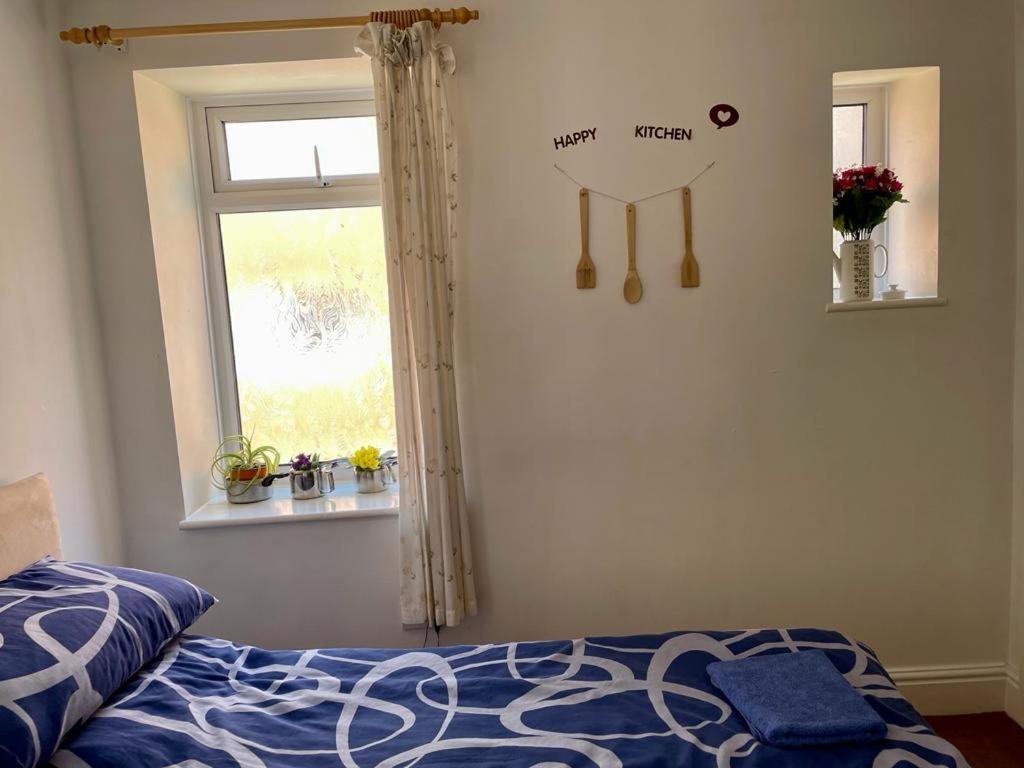 The Blue Moon Bed & Breakfast Blackpool Exterior photo